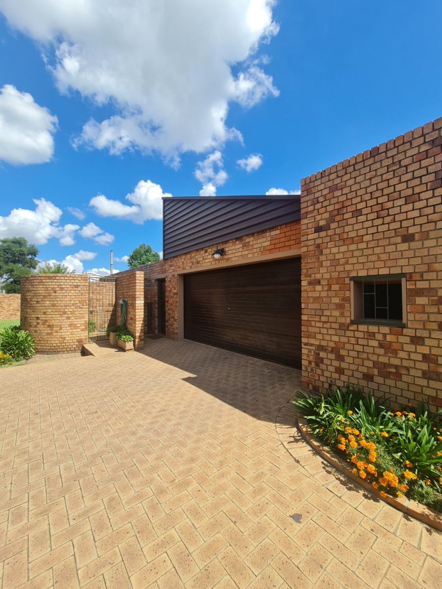3 Bedroom Property for Sale in Sasolburg Free State